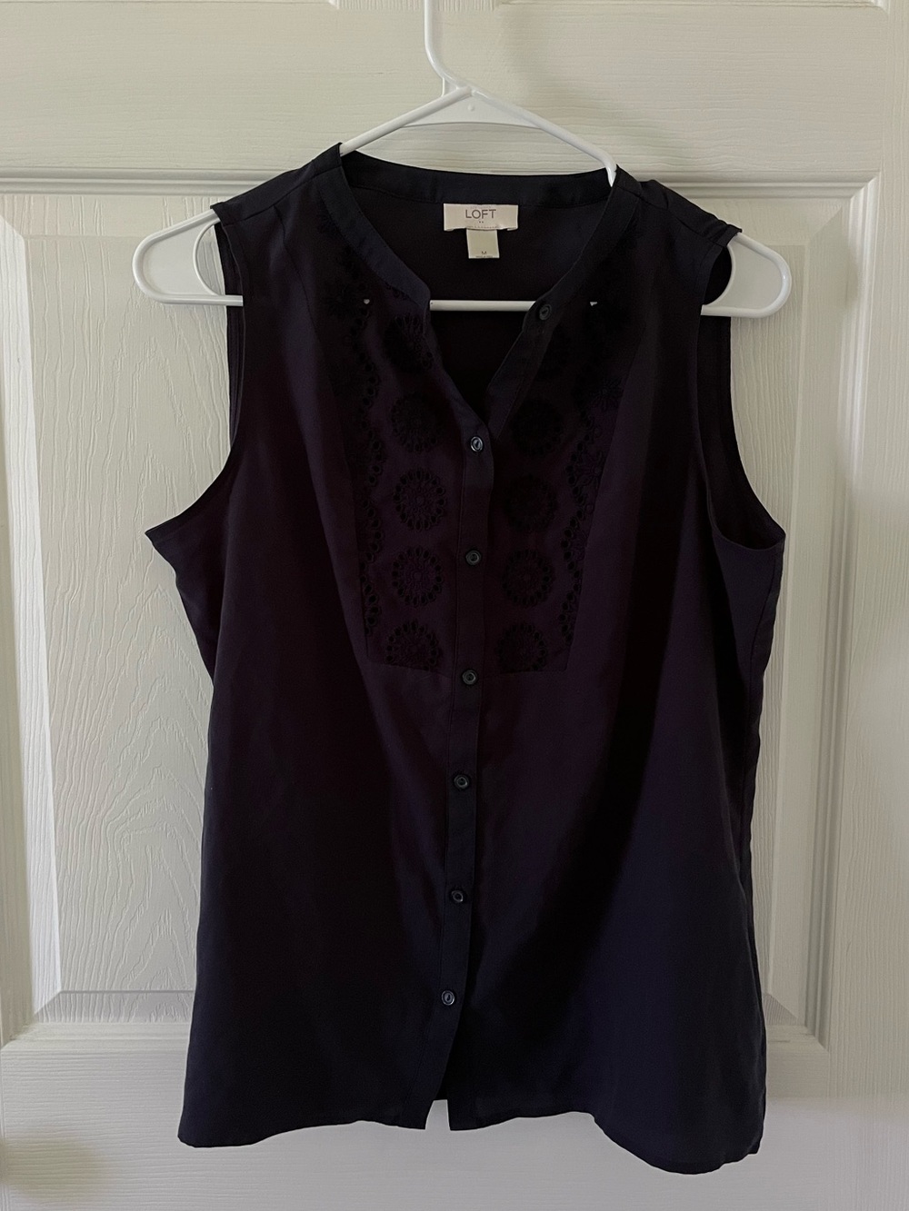 LOFT Navy Sleeveless Button-Front Lace Yoke Camisole